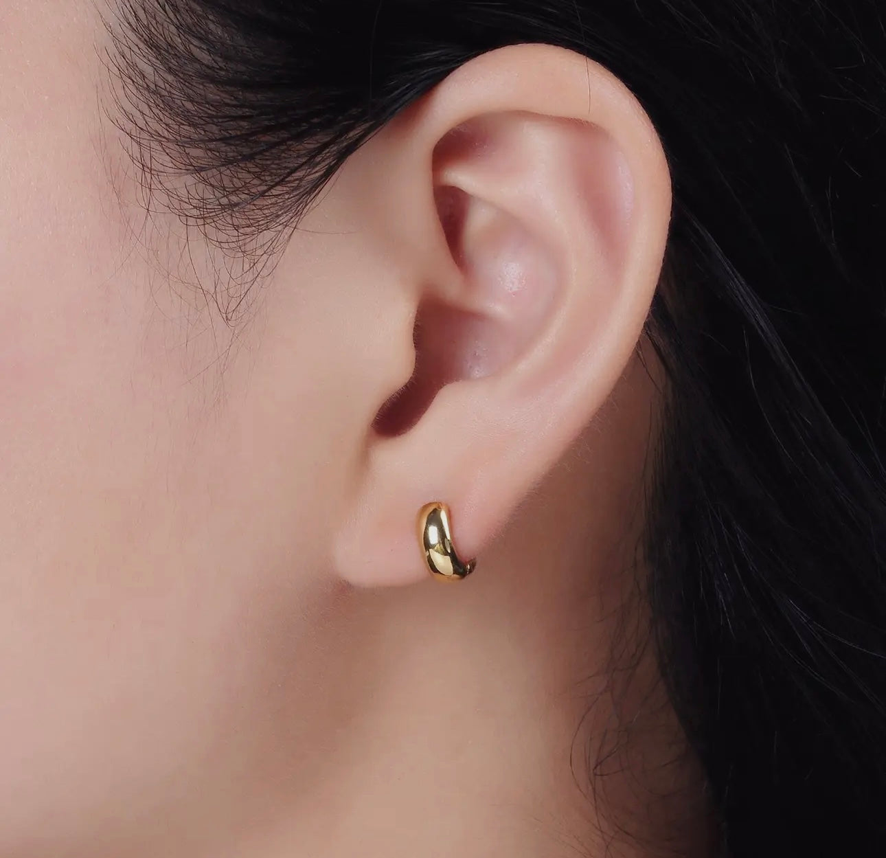 Mini Chunky Gold Earring